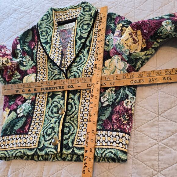 Vintage Outdoor Elegance Tapestry Jacket Women's M Red Rose Cottagecore Boho - Picture 6 of 6